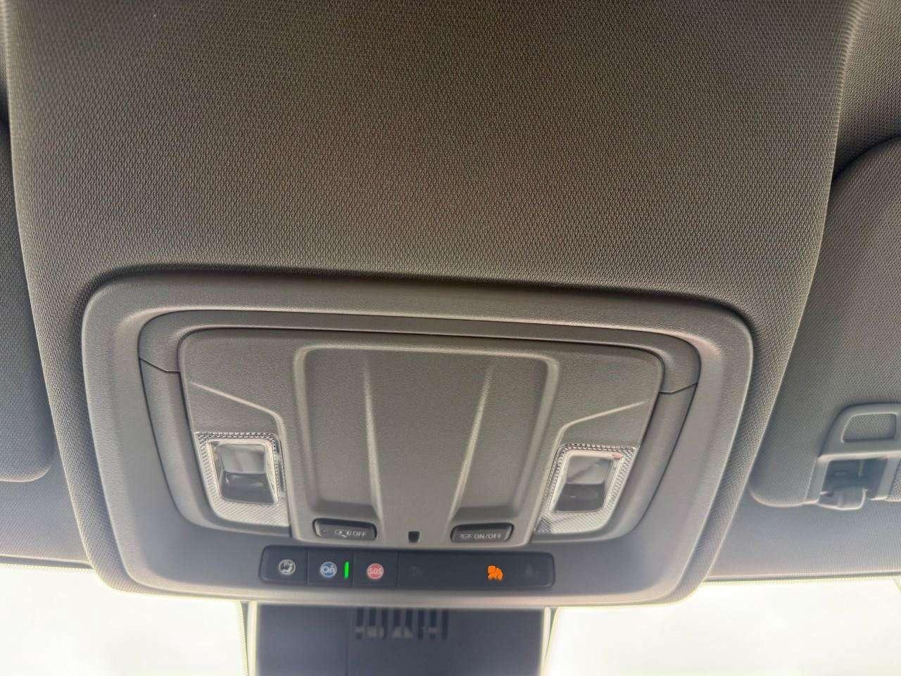 2022 GMC Sierra 1500 BRAY ORIGINAL. RUNNING BOARDS. BEDLINER. ALL WEATHER MATS. KODIAK EDITION. Photo