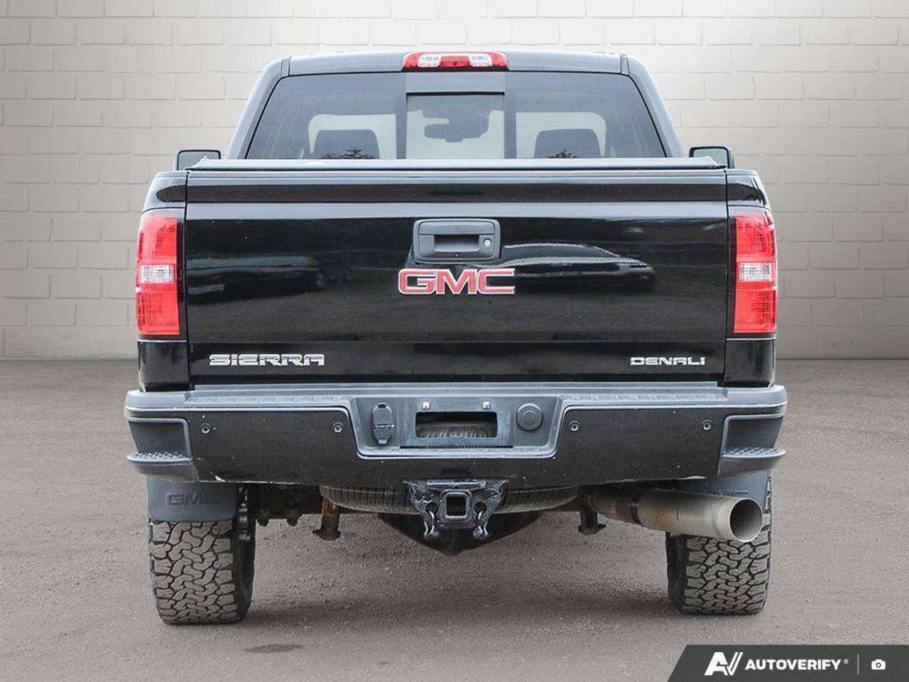 2016 GMC SIERRA 2500HD 6.6L V8, 4X4, Z71 PKG, ALLOYS, LEATHER, BOSE, ASTRADED! Photo