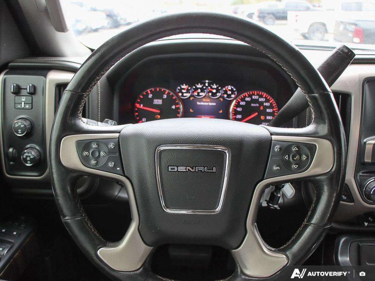 2016 GMC SIERRA 2500HD 6.6L V8, 4X4, Z71 PKG, ALLOYS, LEATHER, BOSE, ASTRADED! Photo