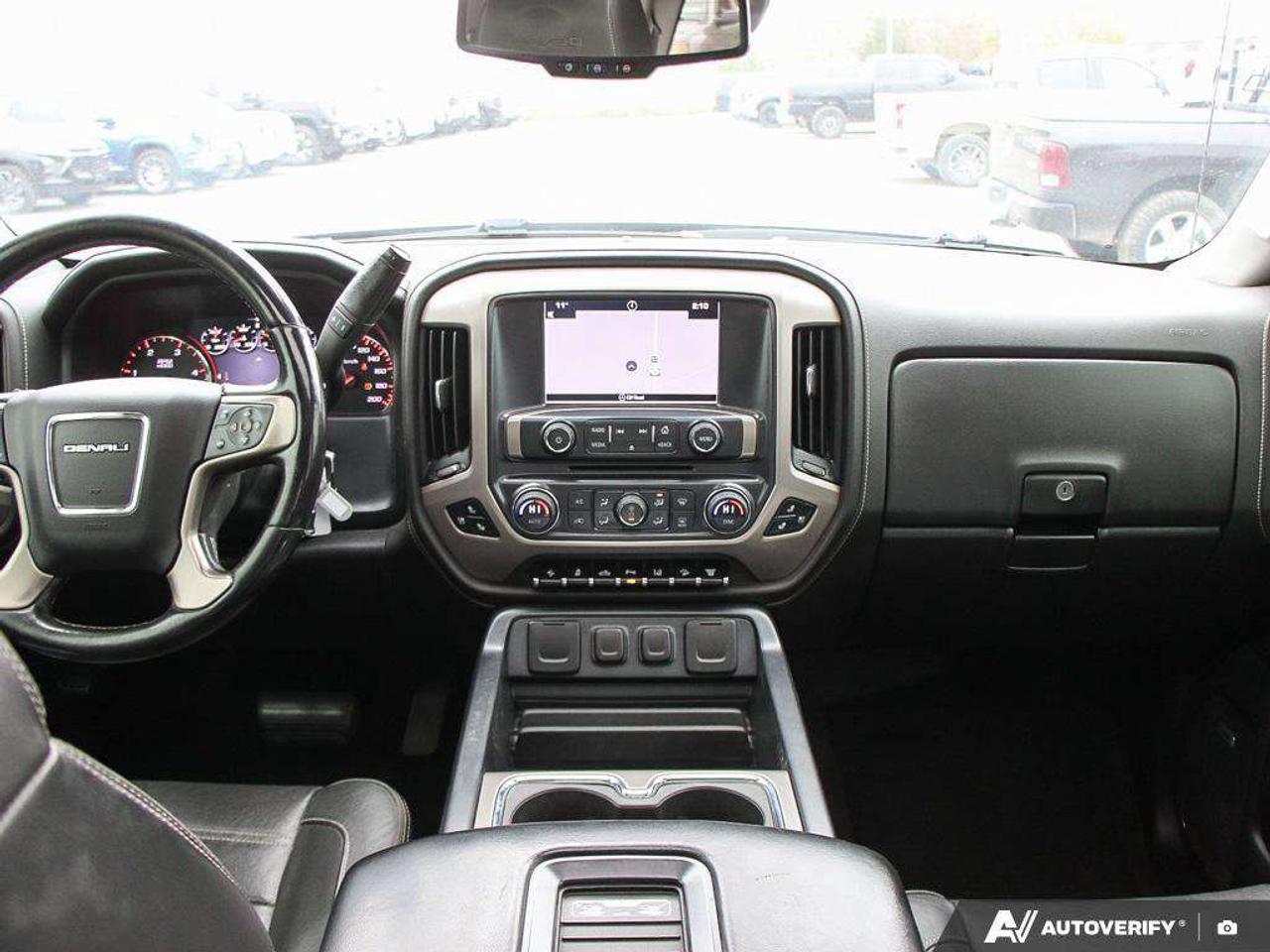 2016 GMC SIERRA 2500HD 6.6L V8, 4X4, Z71 PKG, ALLOYS, LEATHER, BOSE, ASTRADED! Photo