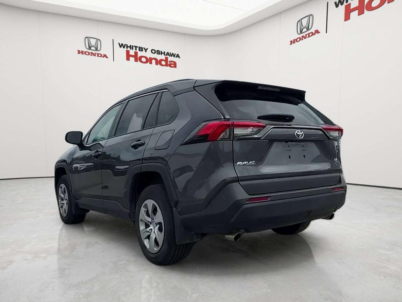 2021 Toyota RAV4 LE Photo