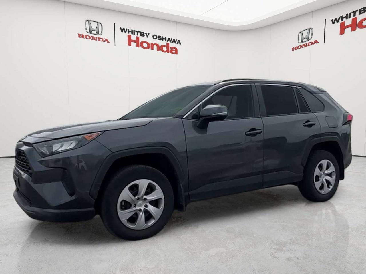 2021 Toyota RAV4 LE Photo1