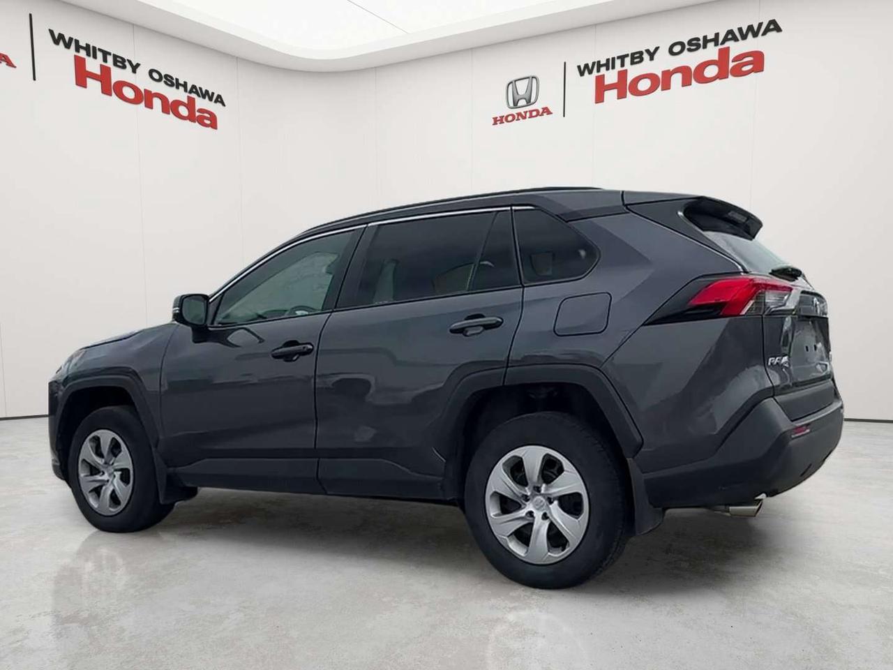 2021 Toyota RAV4 LE Photo