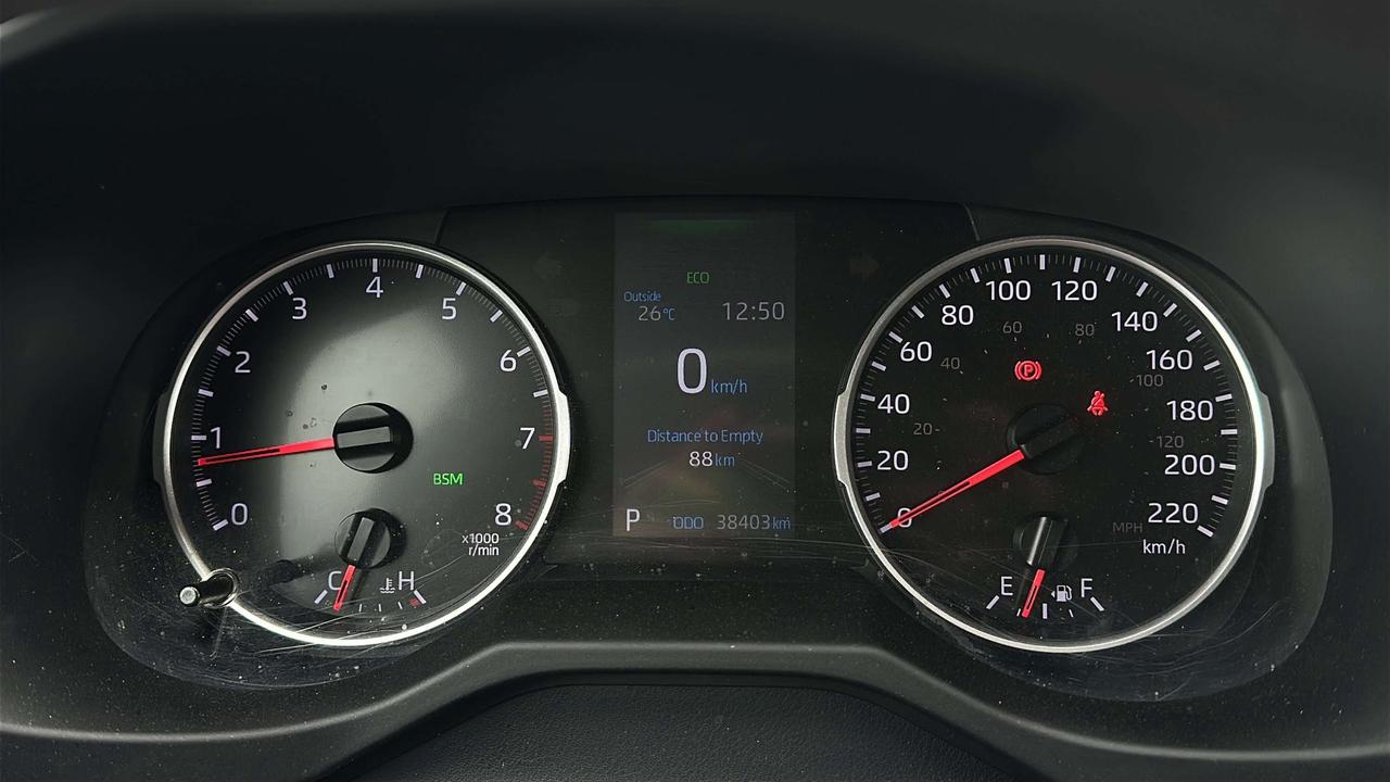 2021 Toyota RAV4 LE Photo