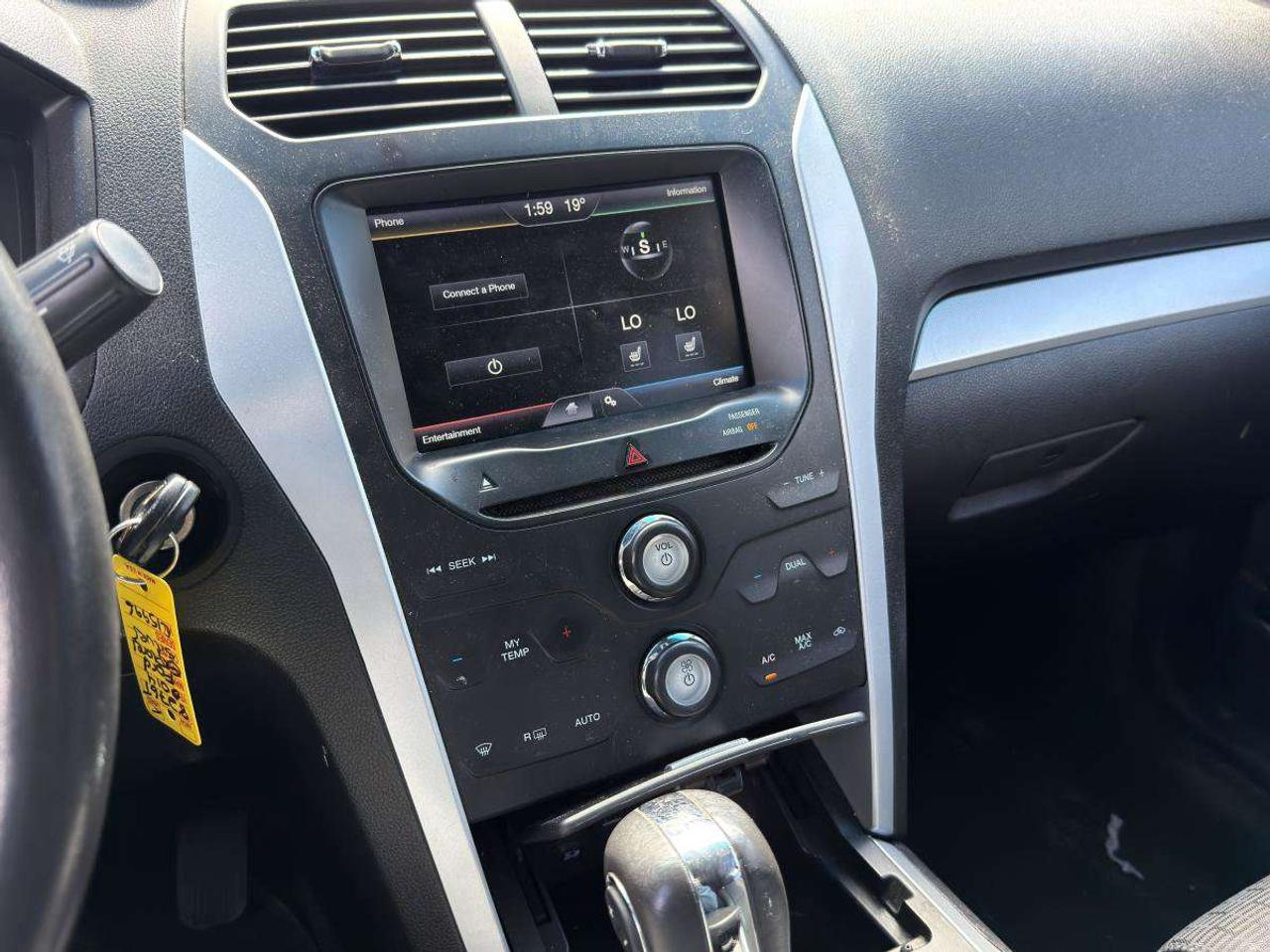 2014 Ford Explorer FWD 4dr XLT Photo
