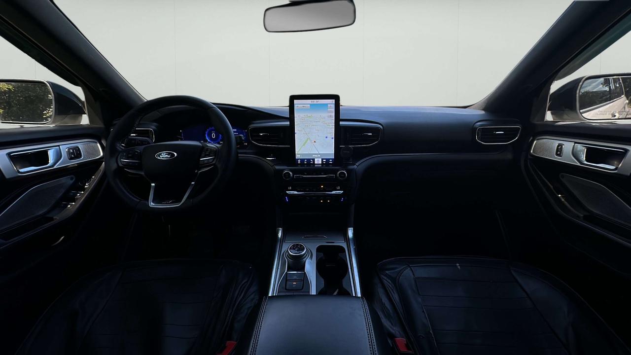 2020 Ford Explorer ST Photo
