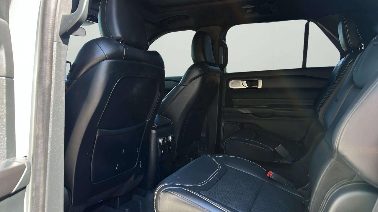 2020 Ford Explorer ST Photo