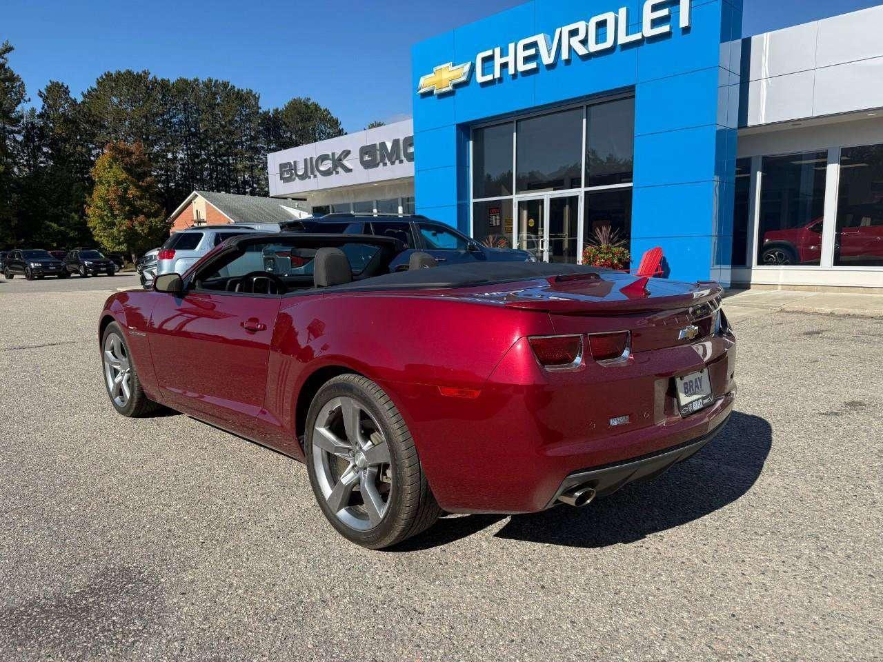 2011 Chevrolet Camaro CONVERTIBLE. 6 SPEED MANUAL TRANSMISSION. 20 INCH ALUMINUM WHEELS. RALLY SPORT PKG. CERTIFIED. Photo