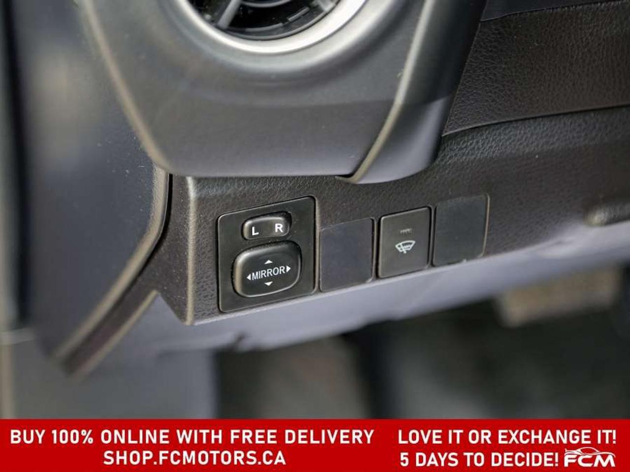 2018 Toyota Corolla SE   FULLY CERTIFIED WITH WARRANTY Photo