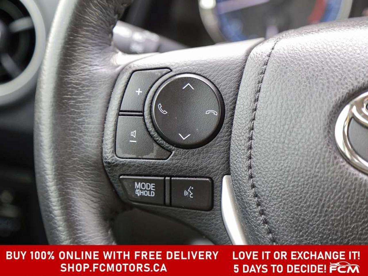 2018 Toyota Corolla SE   FULLY CERTIFIED WITH WARRANTY Photo