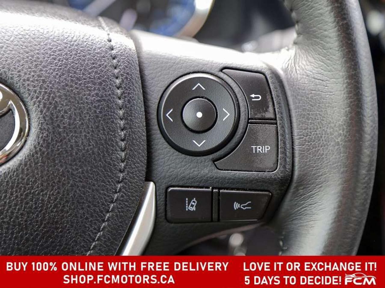 2018 Toyota Corolla SE   FULLY CERTIFIED WITH WARRANTY Photo