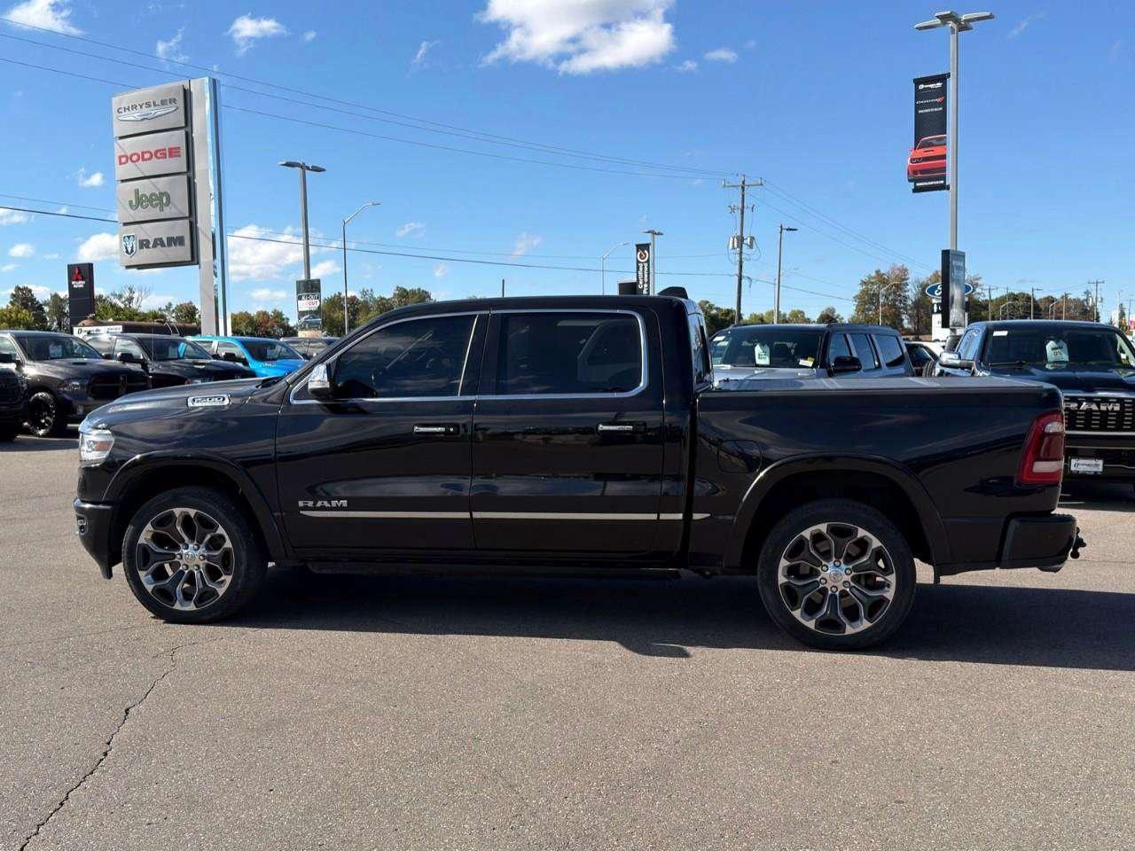2022 RAM 1500 5.7L V8 HEMI   LEATHER   HEATED SEATS Photo