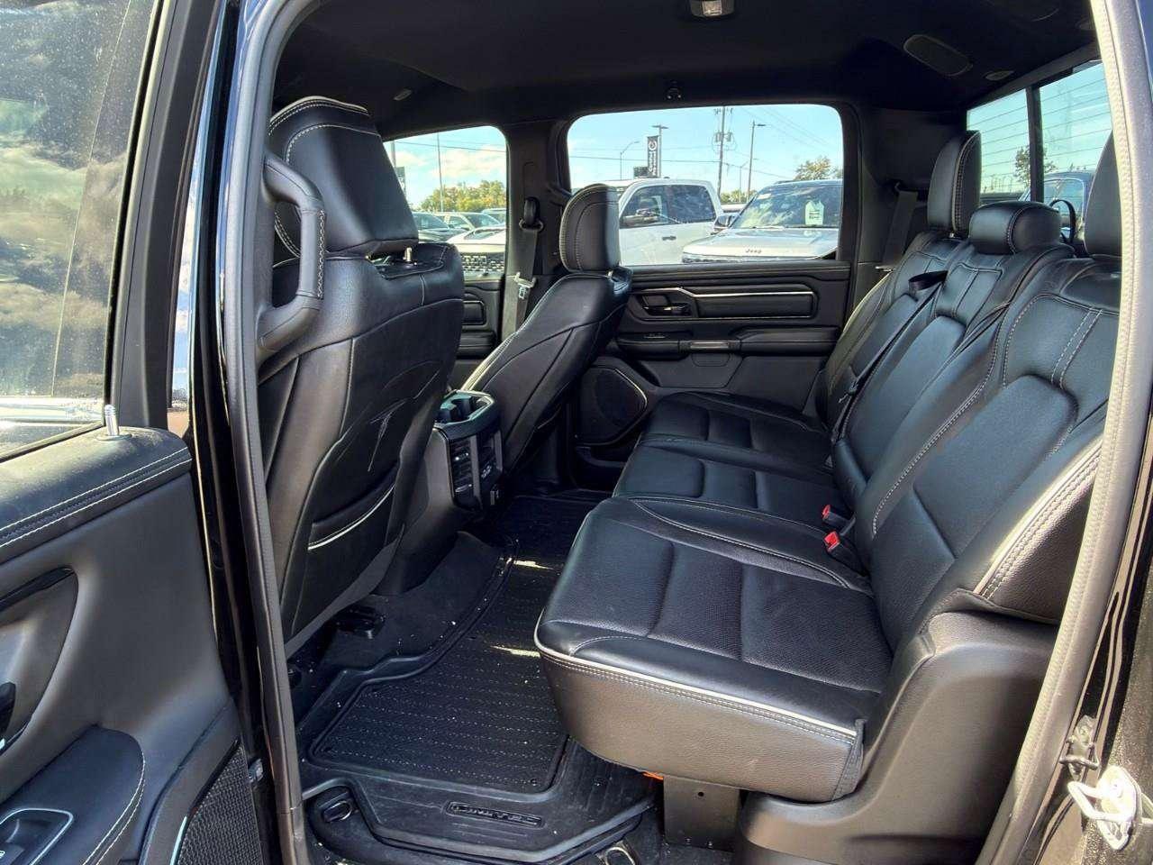 2022 RAM 1500 5.7L V8 HEMI   LEATHER   HEATED SEATS Photo