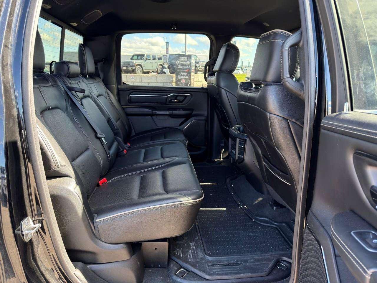 2022 RAM 1500 5.7L V8 HEMI   LEATHER   HEATED SEATS Photo