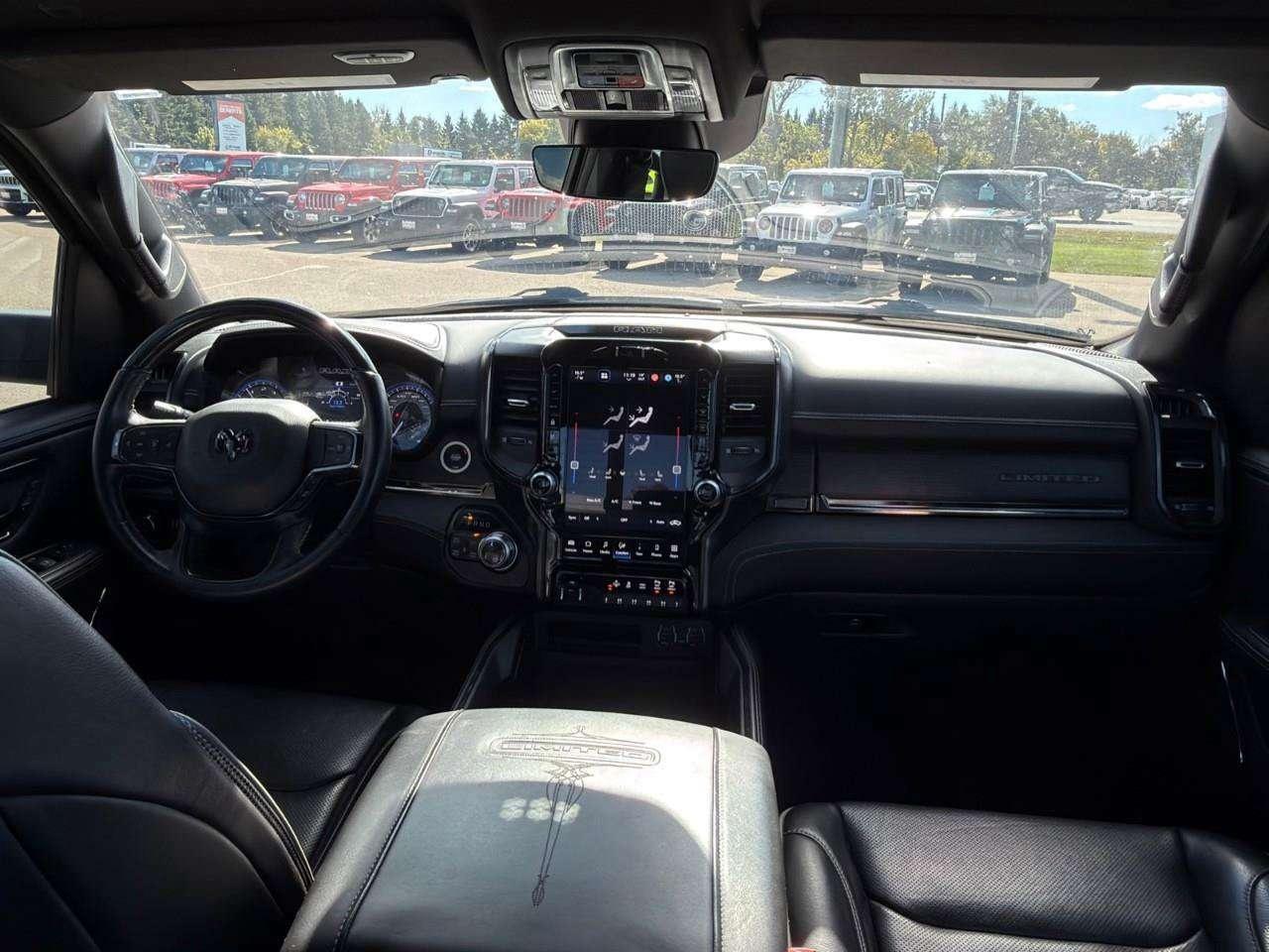2022 RAM 1500 5.7L V8 HEMI   LEATHER   HEATED SEATS Photo