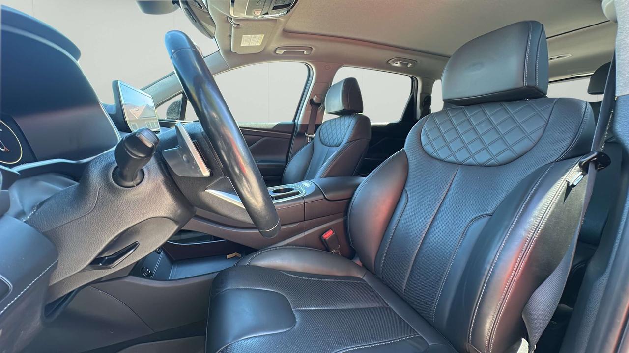 2023 Hyundai Santa Fe Luxury Photo