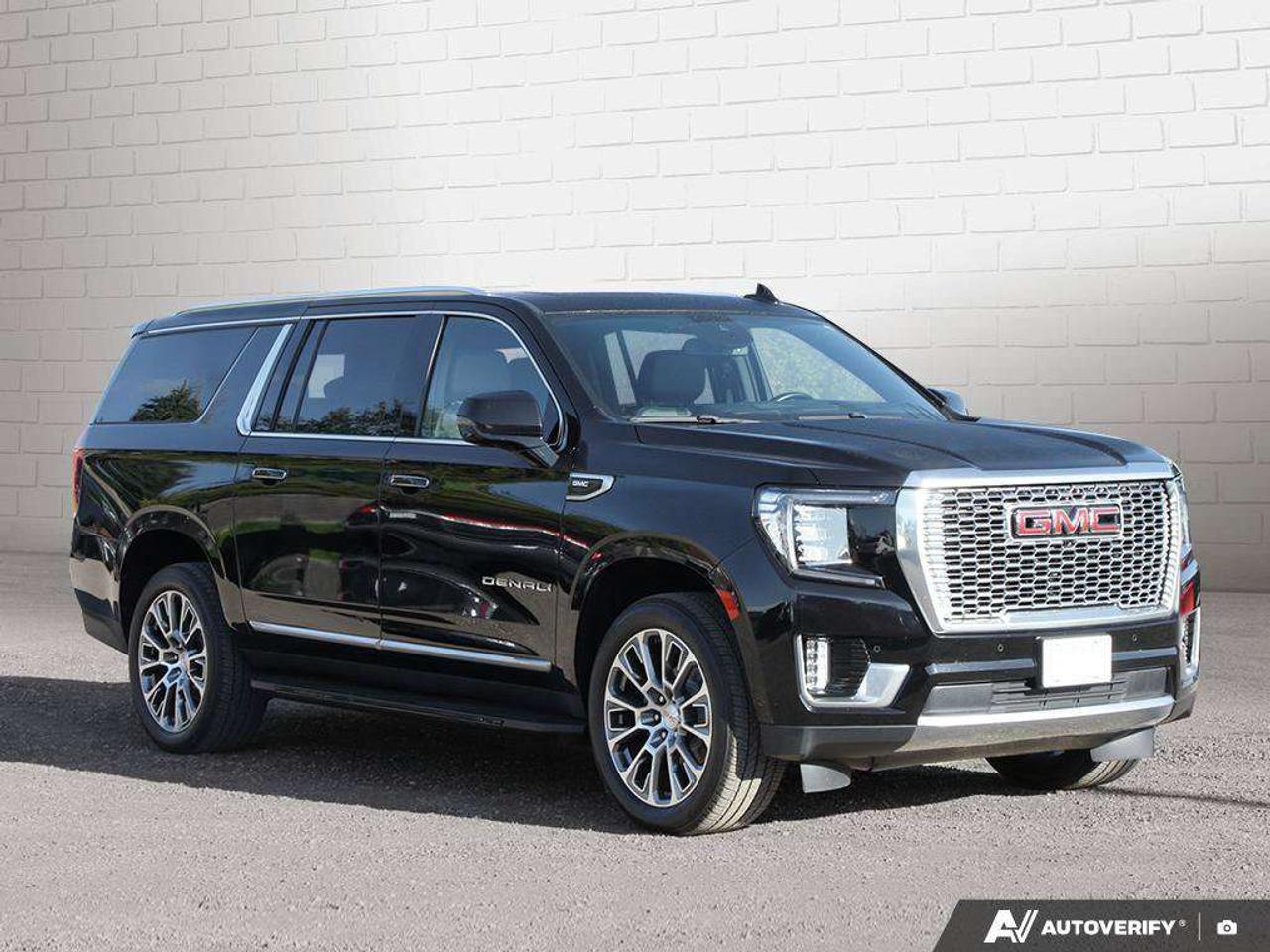 2023 GMC Yukon DENALI, 6.2L V8, 4X4, ALLOYS, LEATHER, BOSE, 1-OWNER, MACMASTER ORIGINAL, CERTIFIED PREOWNED! Photo
