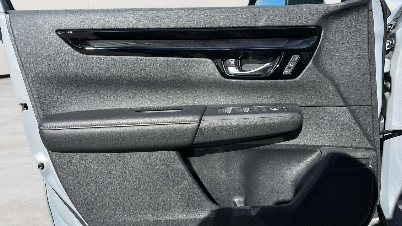 2026 Honda CR-V Touring Photo