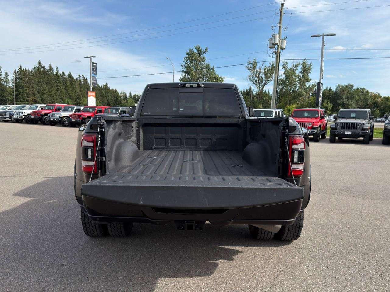 2022 RAM 3500 ACCIDENT FREE   SUNROOF   360 CAM Photo