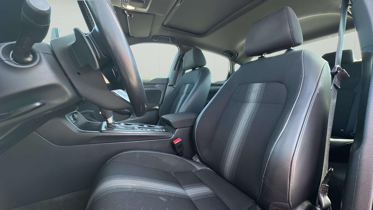 2024 Honda Civic Sport Photo