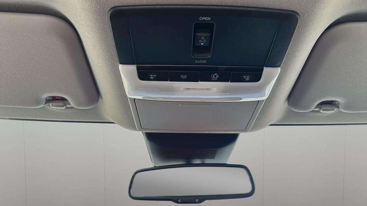 2024 Nissan Sentra SR Photo