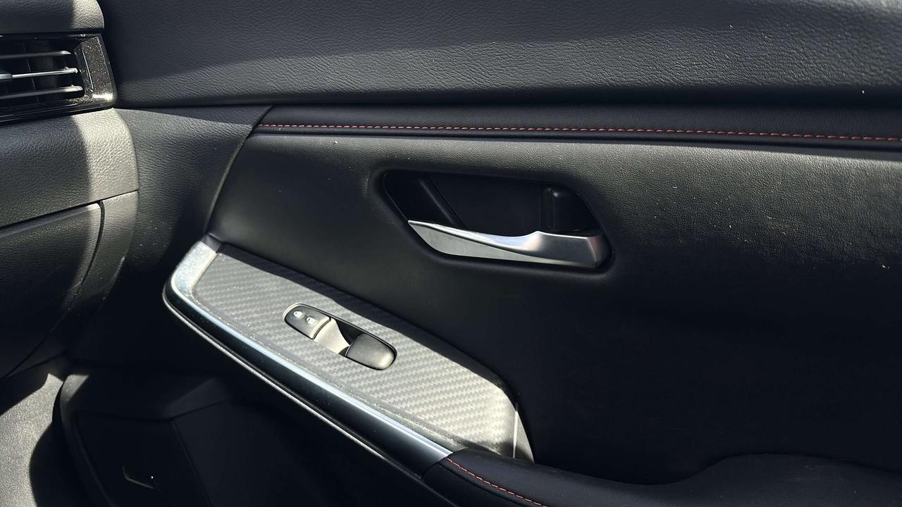 2024 Nissan Sentra SR Photo