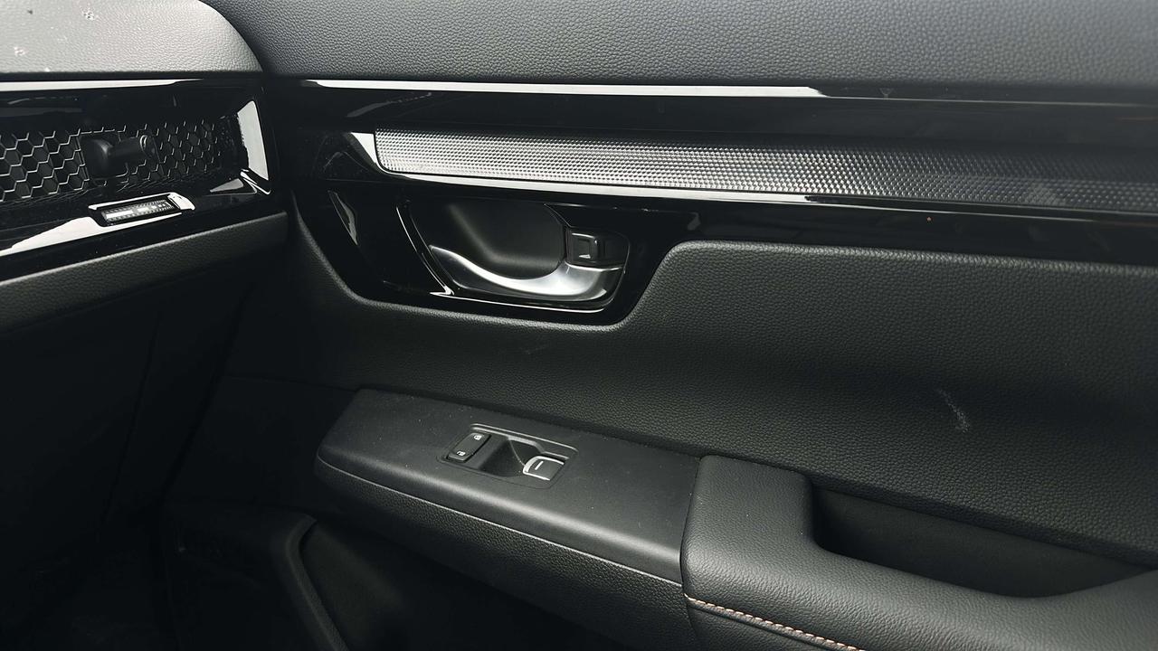 2024 Honda CR-V Touring Photo