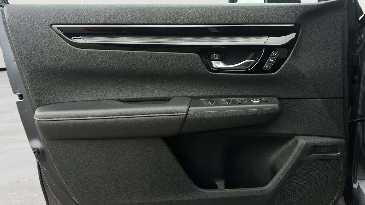 2024 Honda CR-V Touring Photo