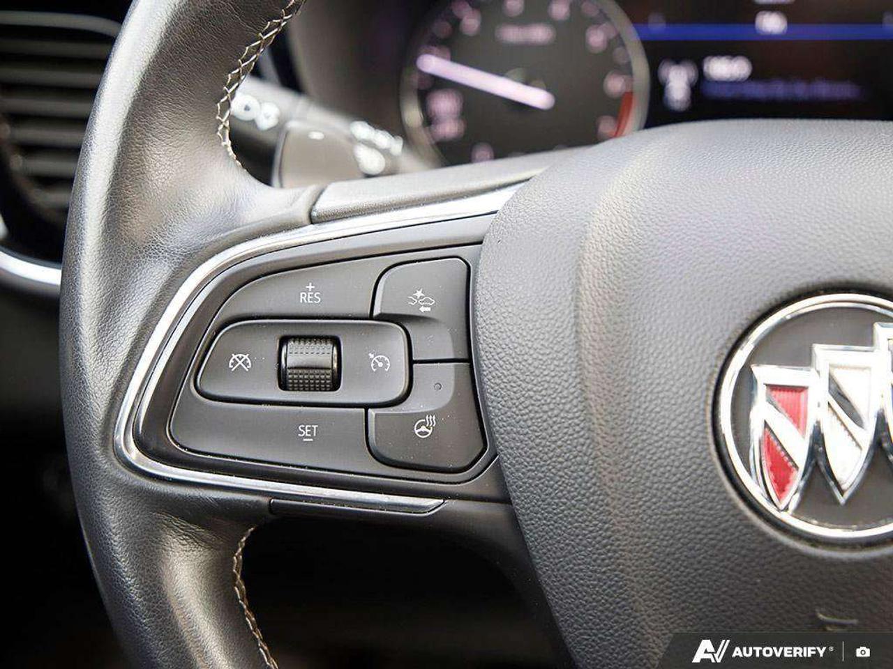 2022 Buick Envision 2.0L 4-CYL, AWD, ALLOYS, LEATHER, HUD, BOSE, 1-OWNER, MACMASTER ORIGINAL, CERTIFIED PREOWNED! Photo