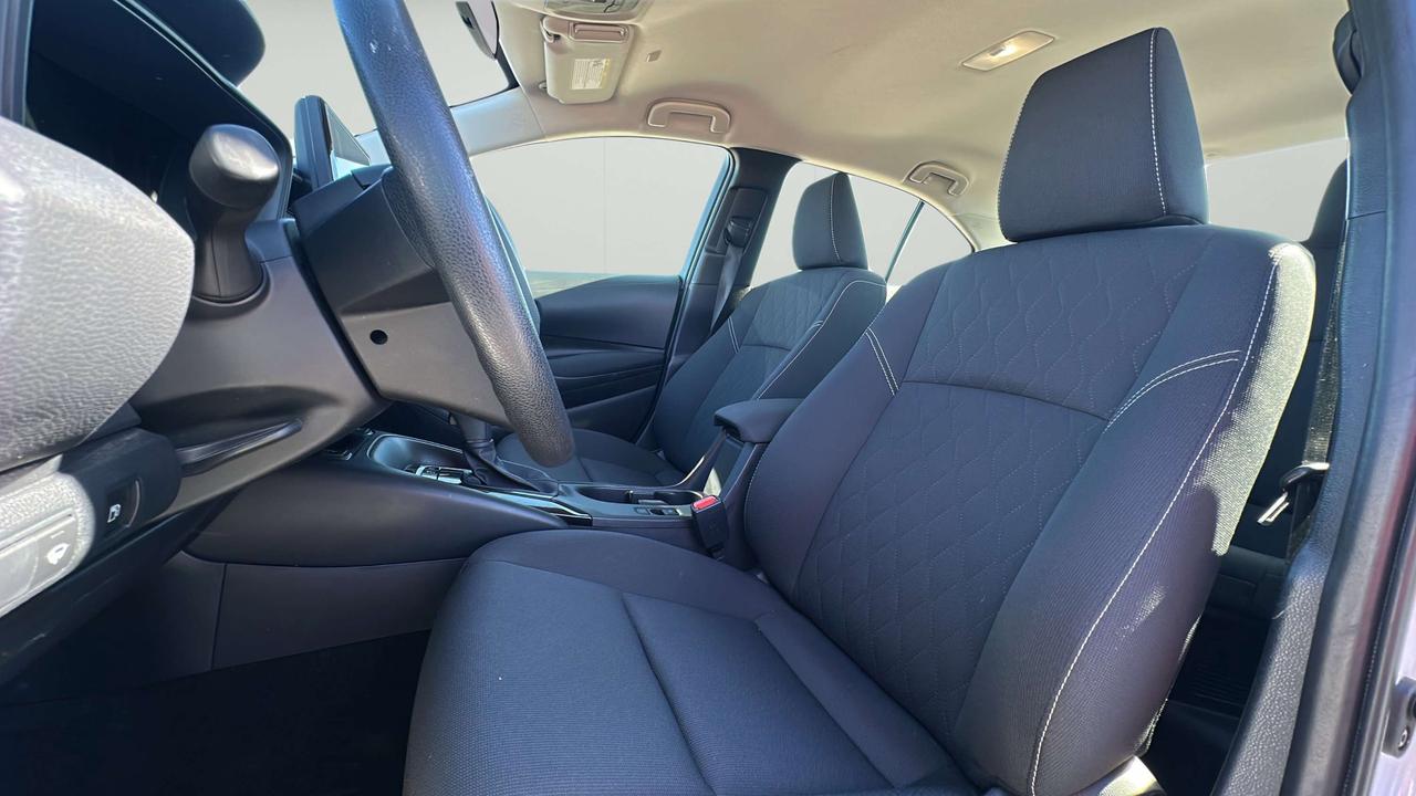 2025 Toyota Corolla LE Photo