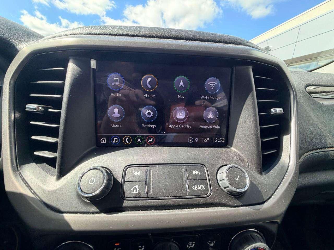 2023 GMC Acadia AT4, 3.6L V6, AWD, ALLOYS, LEATHER, 6-PASSENGER, 1-OWNER, MACMASTER ORIGINAL, CERTIFIED PREOWNED! Photo