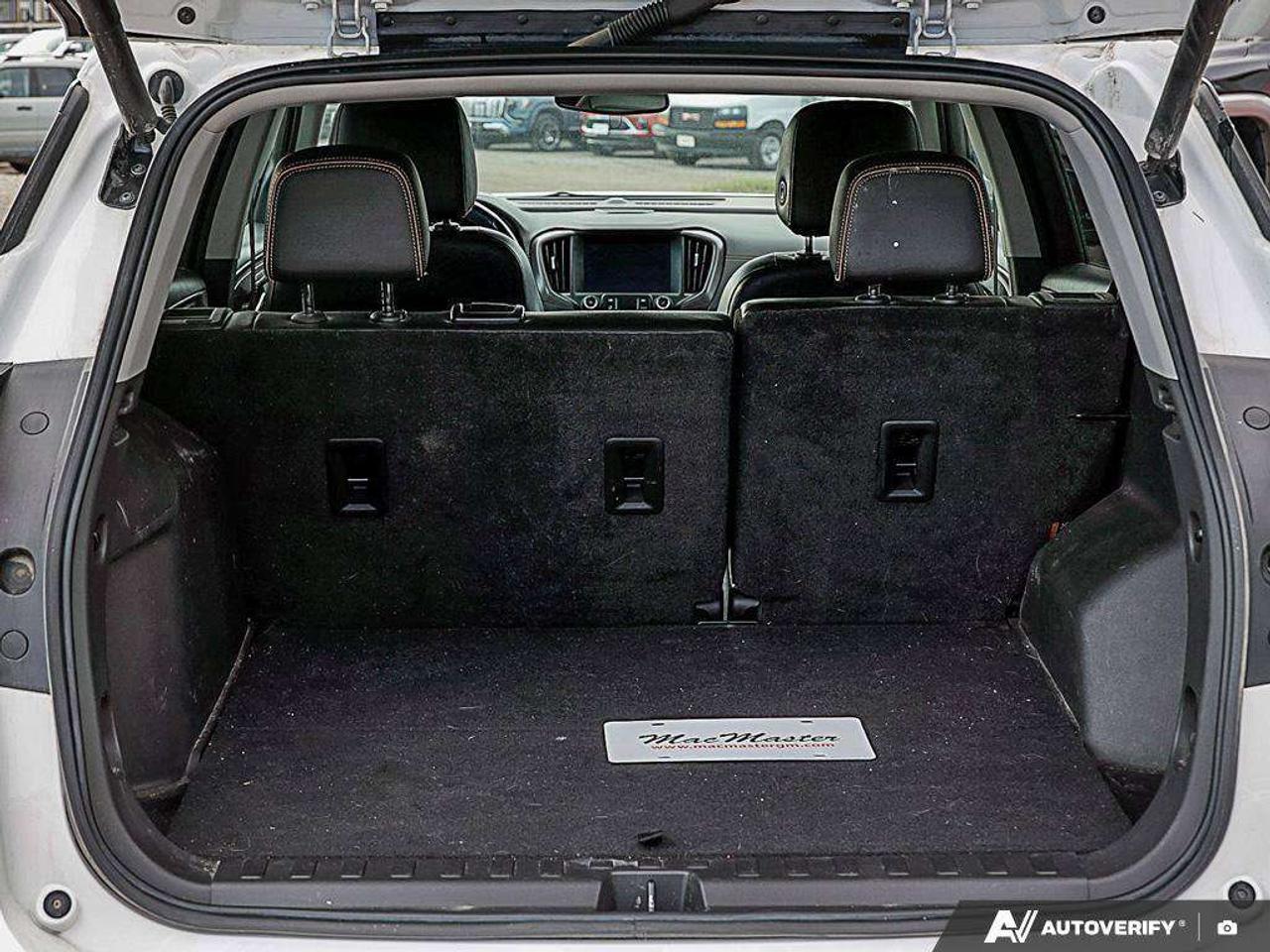 2022 GMC Terrain 1.5L 4-CYL, AWD, ALLOYS, LEATHER, SUNROOF, BOSE, 1-OWNER, MACMASTER ORIGINAL, CERTIFIED PREOWNED! Photo
