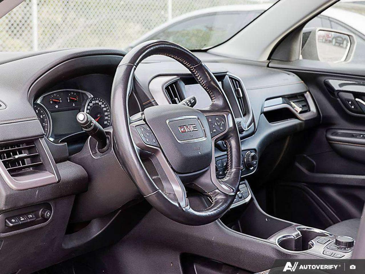 2022 GMC Terrain 1.5L 4-CYL, AWD, ALLOYS, LEATHER, SUNROOF, BOSE, 1-OWNER, MACMASTER ORIGINAL, CERTIFIED PREOWNED! Photo