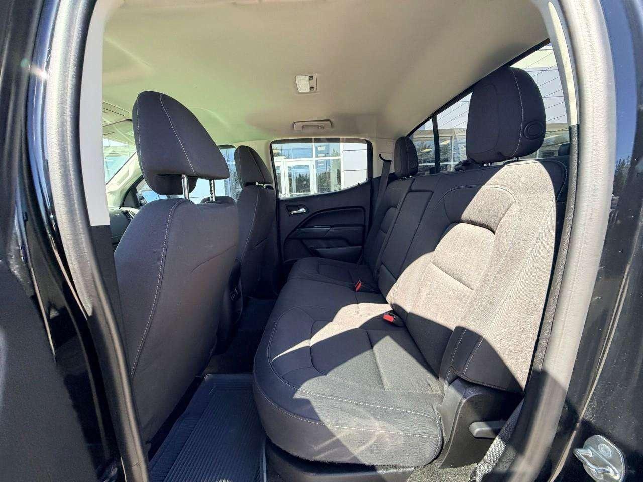 2016 GMC Canyon SLE, NIGHTFALL EDITION, 3.6L V6, RWD, ALLOYS, CLOTH, CERTIFIED AS-TRADED! Photo