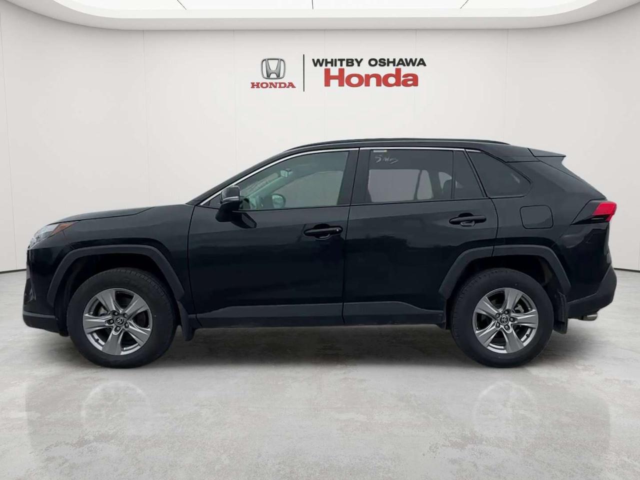 2025 Toyota RAV4 XLE Photo