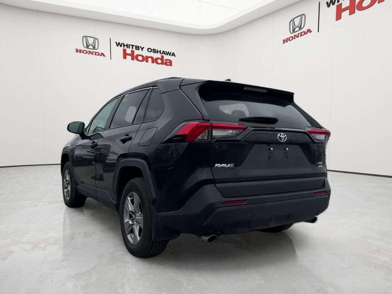 2025 Toyota RAV4 XLE Photo