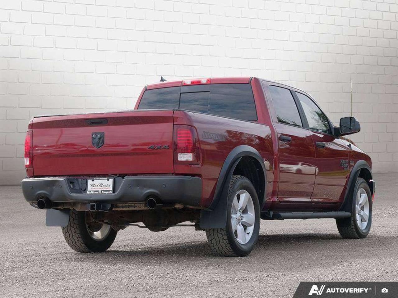 2021 RAM 1500 WARLOCK, 5.7L HEMI V8, 4X4, ALLOYS, NAV, 1-OWNER, CERTIFIED PREOWNED! Photo