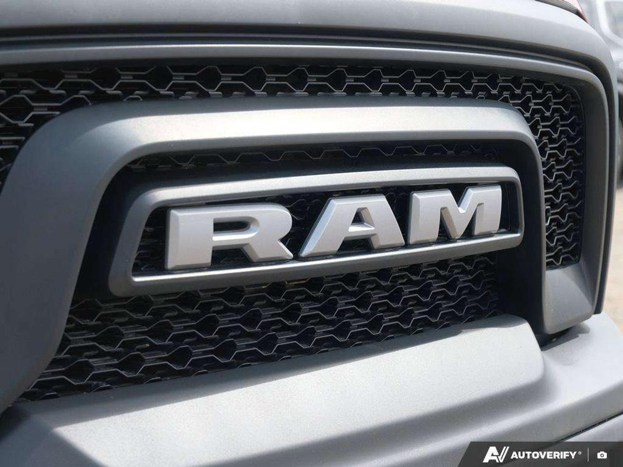 2021 RAM 1500 WARLOCK, 5.7L HEMI V8, 4X4, ALLOYS, NAV, 1-OWNER, CERTIFIED PREOWNED! Photo