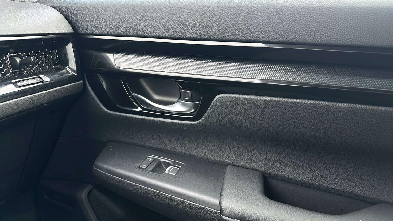 2025 Honda CR-V Sport Photo