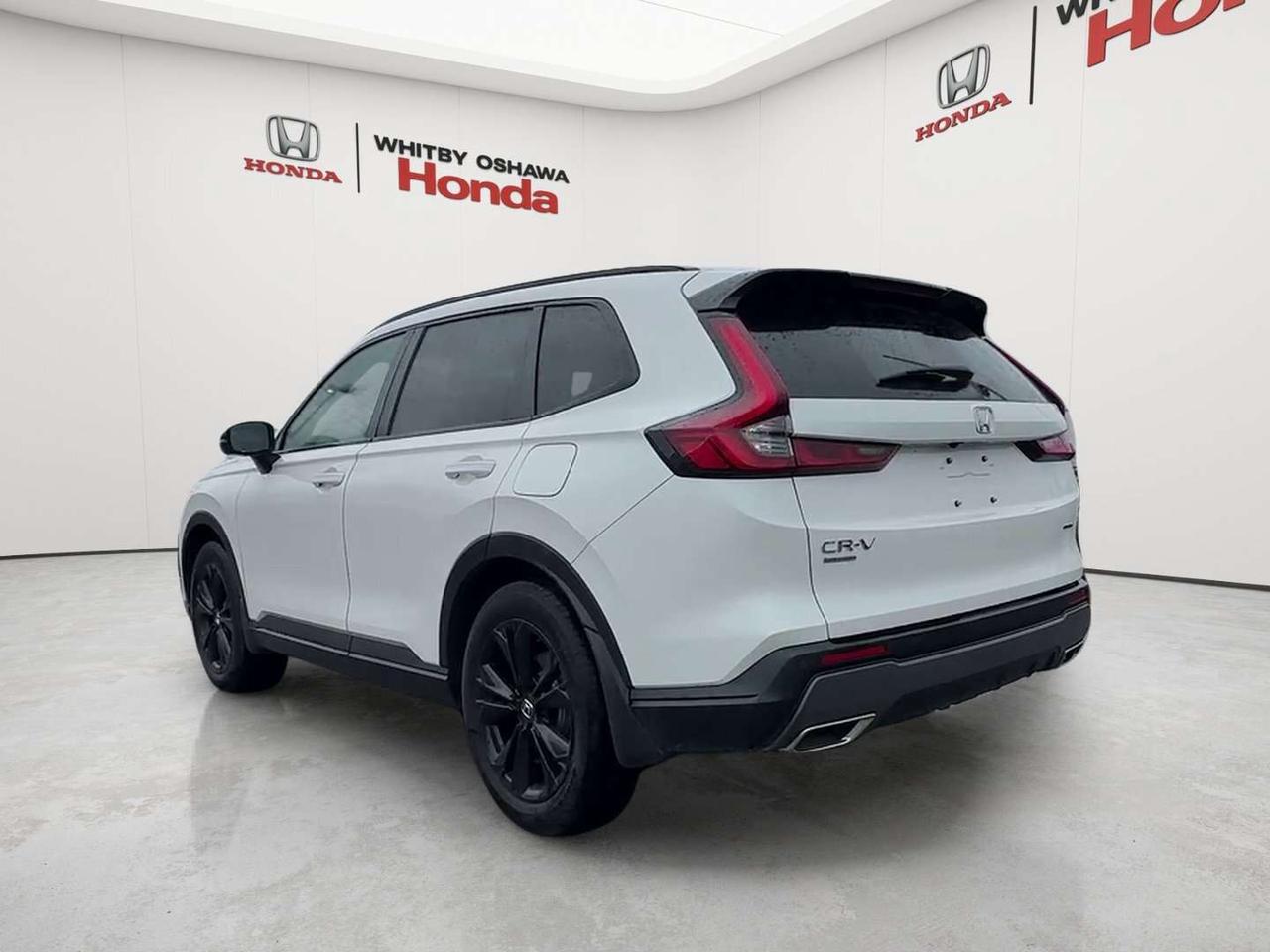 2026 Honda CR-V Touring Photo4