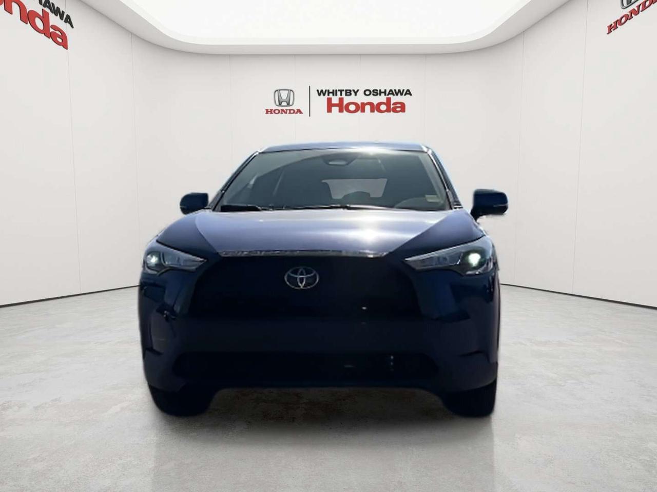 2023 Toyota Corolla Cross LE Photo