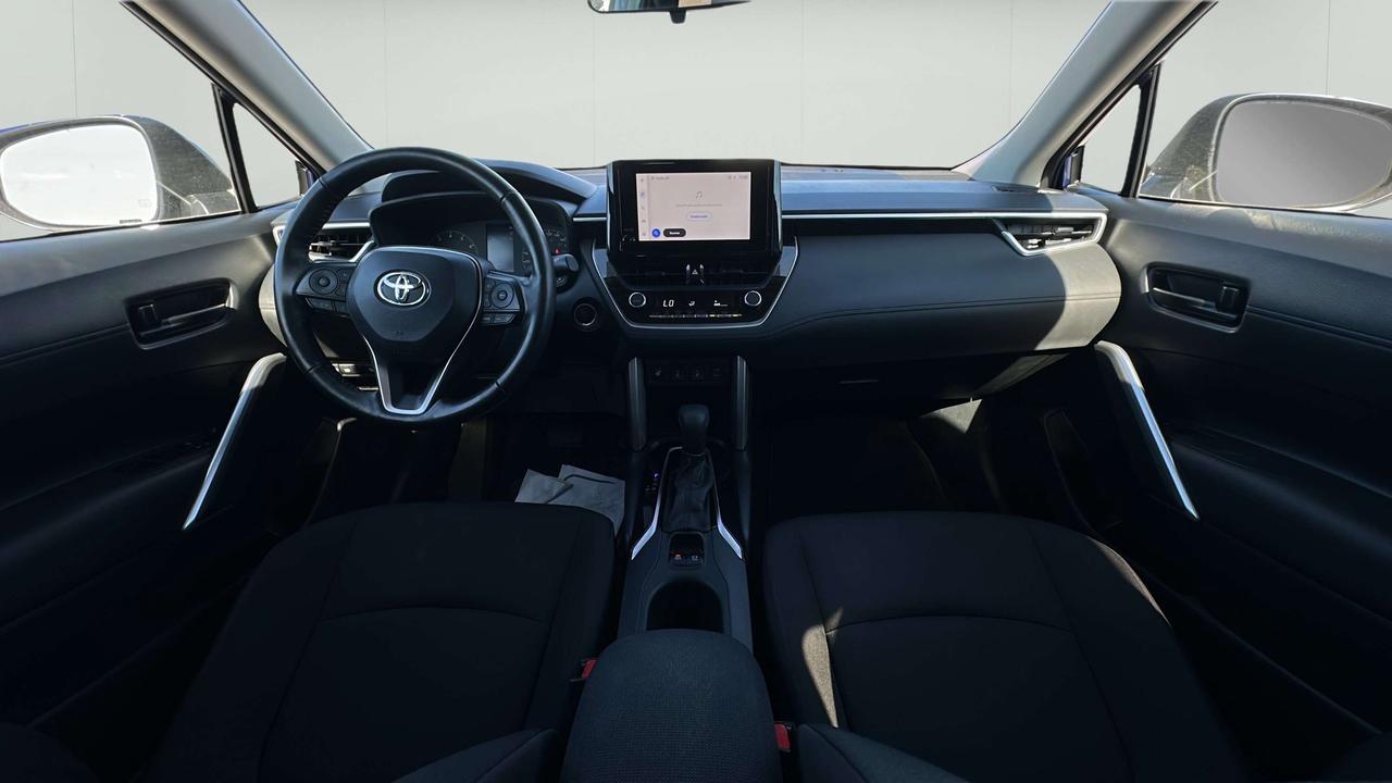 2023 Toyota Corolla Cross LE Photo