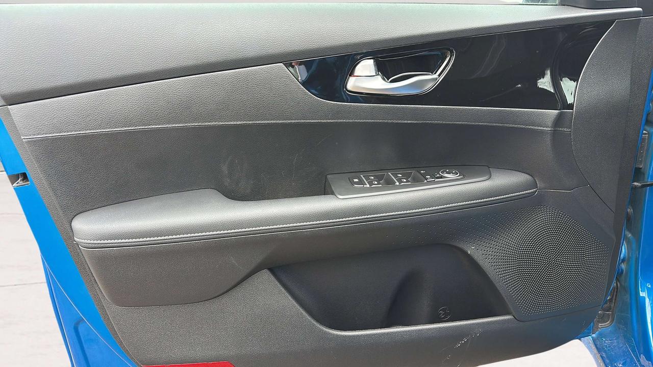 2022 Kia Forte EX Photo