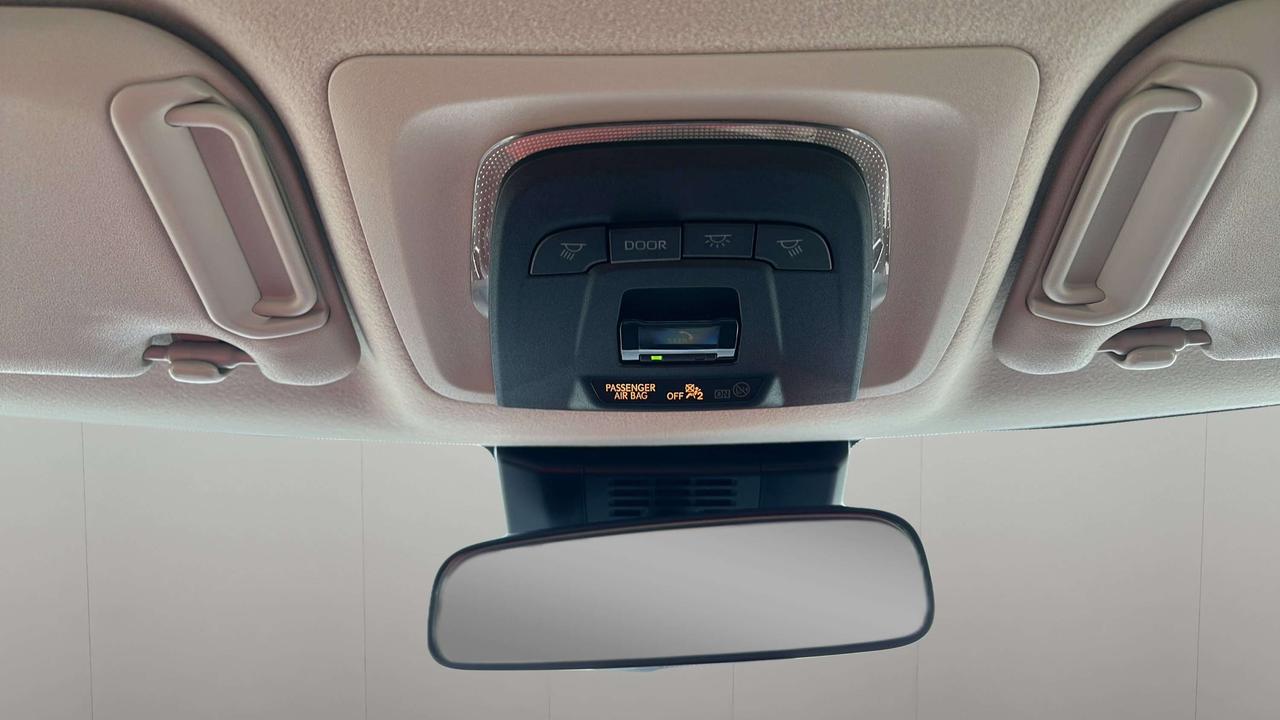 2025 Toyota Corolla LE Photo