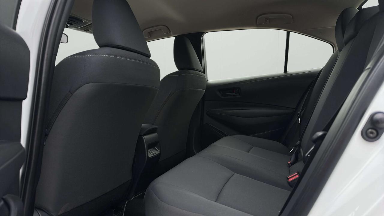 2025 Toyota Corolla LE Photo