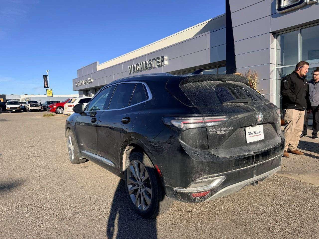 2023 Buick Envision AVENIR, 2.0L 4-CYL, AWD, ALLOYS, LEATHER, BOSE, NAV, 1-OWNER, MACMASTER ORIGINAL, CERTIFIED PREOWNED! Photo3