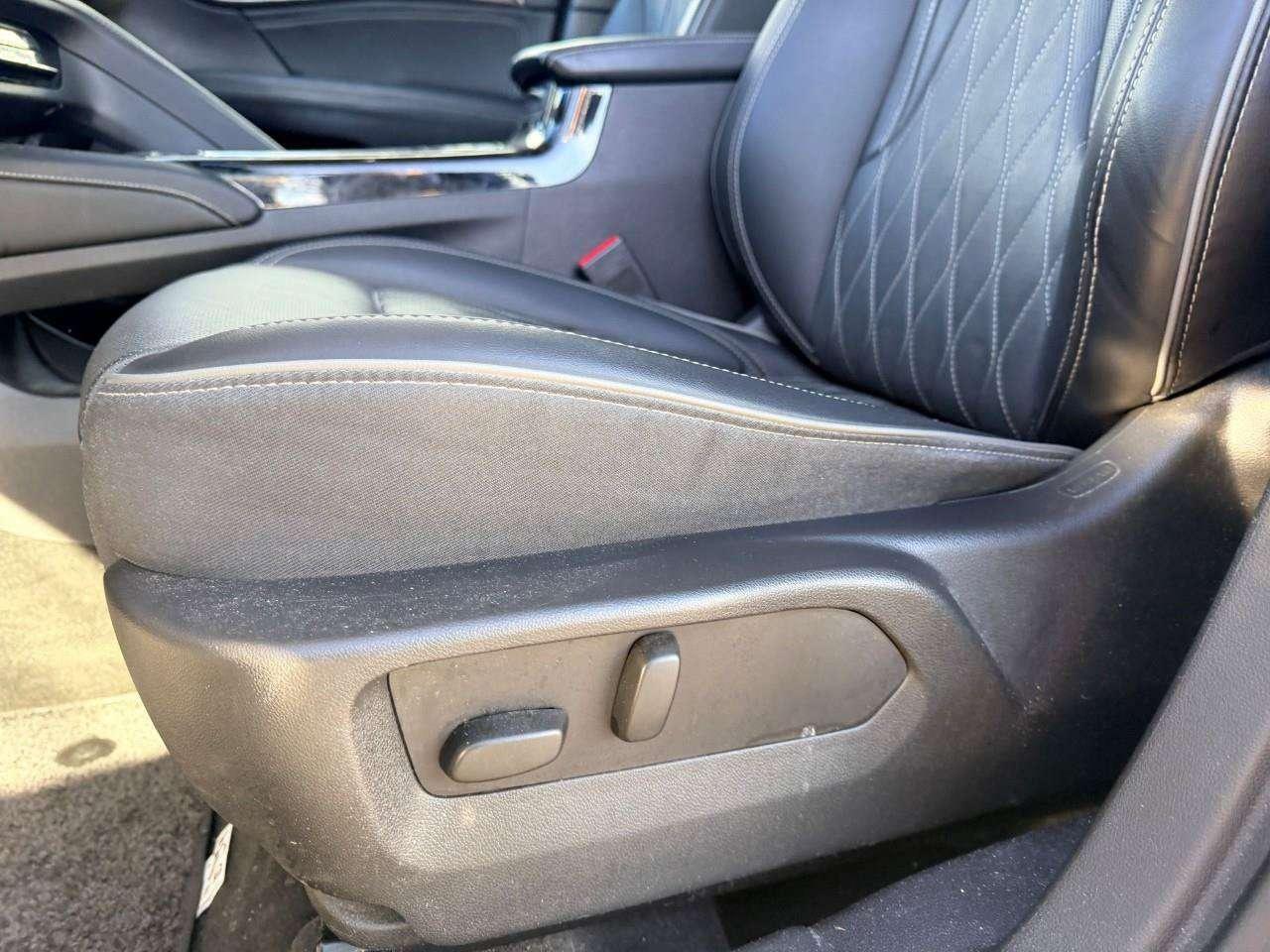 2023 Buick Envision AVENIR, 2.0L 4-CYL, AWD, ALLOYS, LEATHER, BOSE, NAV, 1-OWNER, MACMASTER ORIGINAL, CERTIFIED PREOWNED! Photo