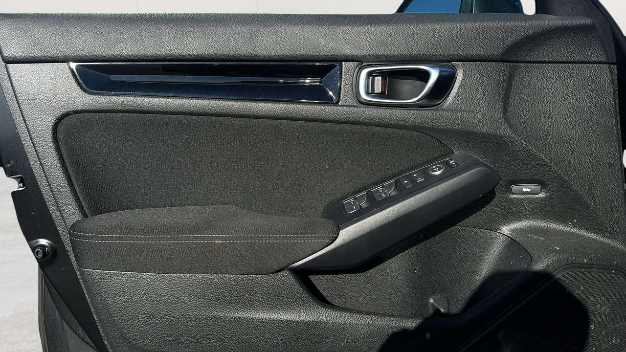 2025 Honda Civic Sport Photo
