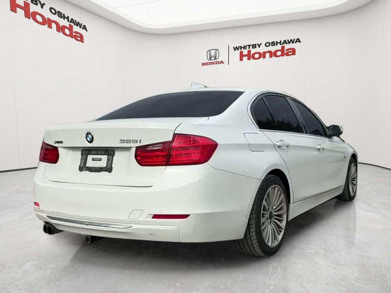 2013 BMW 3 Series 328i xDrive Photo