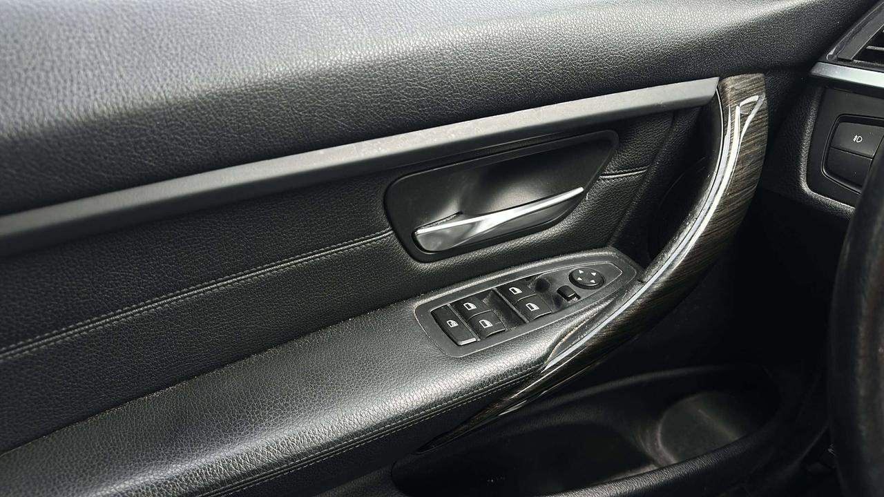 2013 BMW 3 Series 328i xDrive Photo
